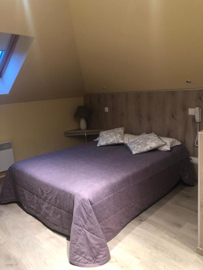Hotel & Restaurant Le Cardinal Poix-de-Picardie Eksteriør bilde