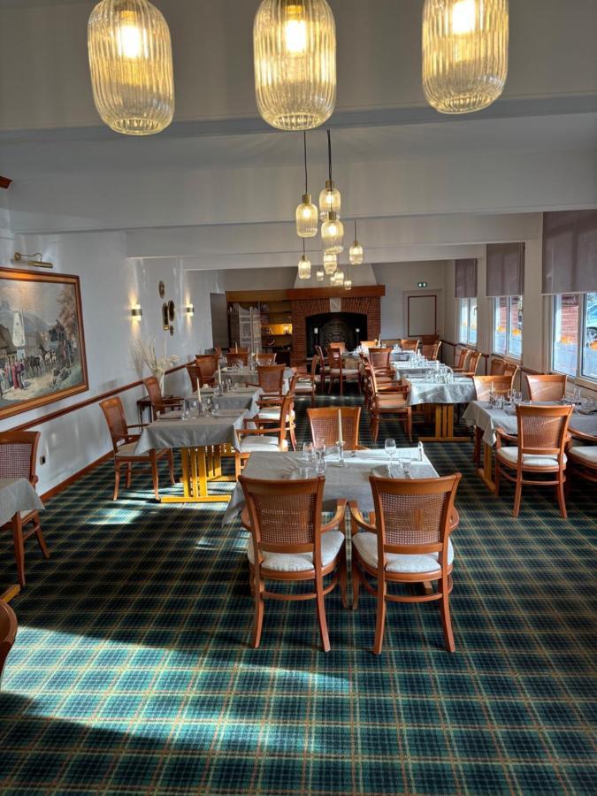 Hotel & Restaurant Le Cardinal Poix-de-Picardie Eksteriør bilde