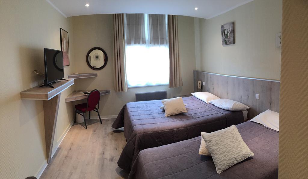 Hotel & Restaurant Le Cardinal Poix-de-Picardie Eksteriør bilde