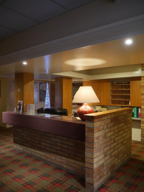 Hotel & Restaurant Le Cardinal Poix-de-Picardie Eksteriør bilde